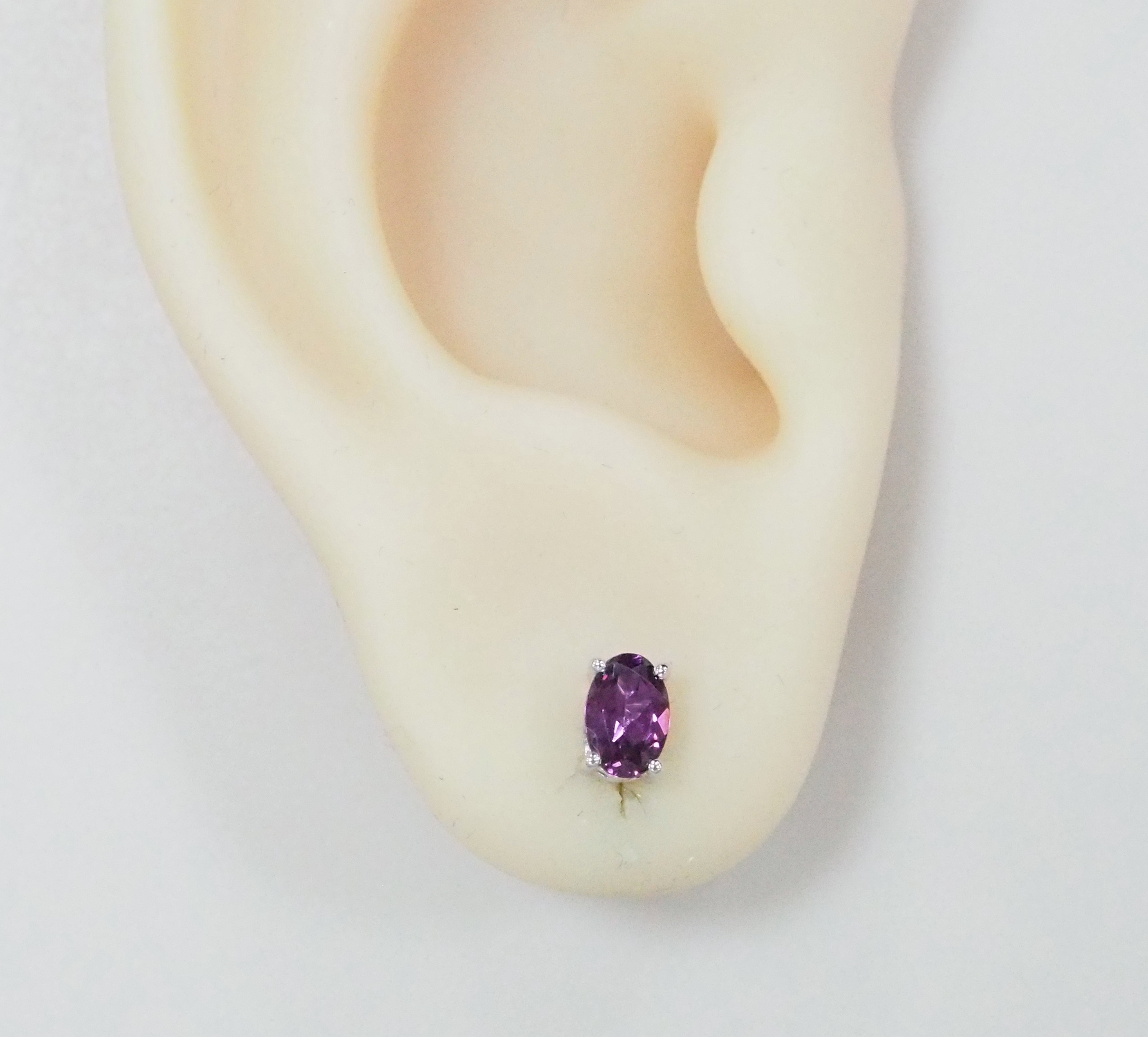 Серебряные серьги 925 пробы; вставки 2 Гранат Умбалит 1,12ct;